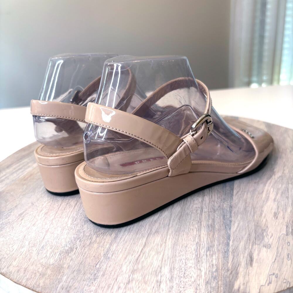 Vintage Authentic Prada Calzature Donna Nude Patent Leather Sandals US Size 9 - Picture 9 of 13